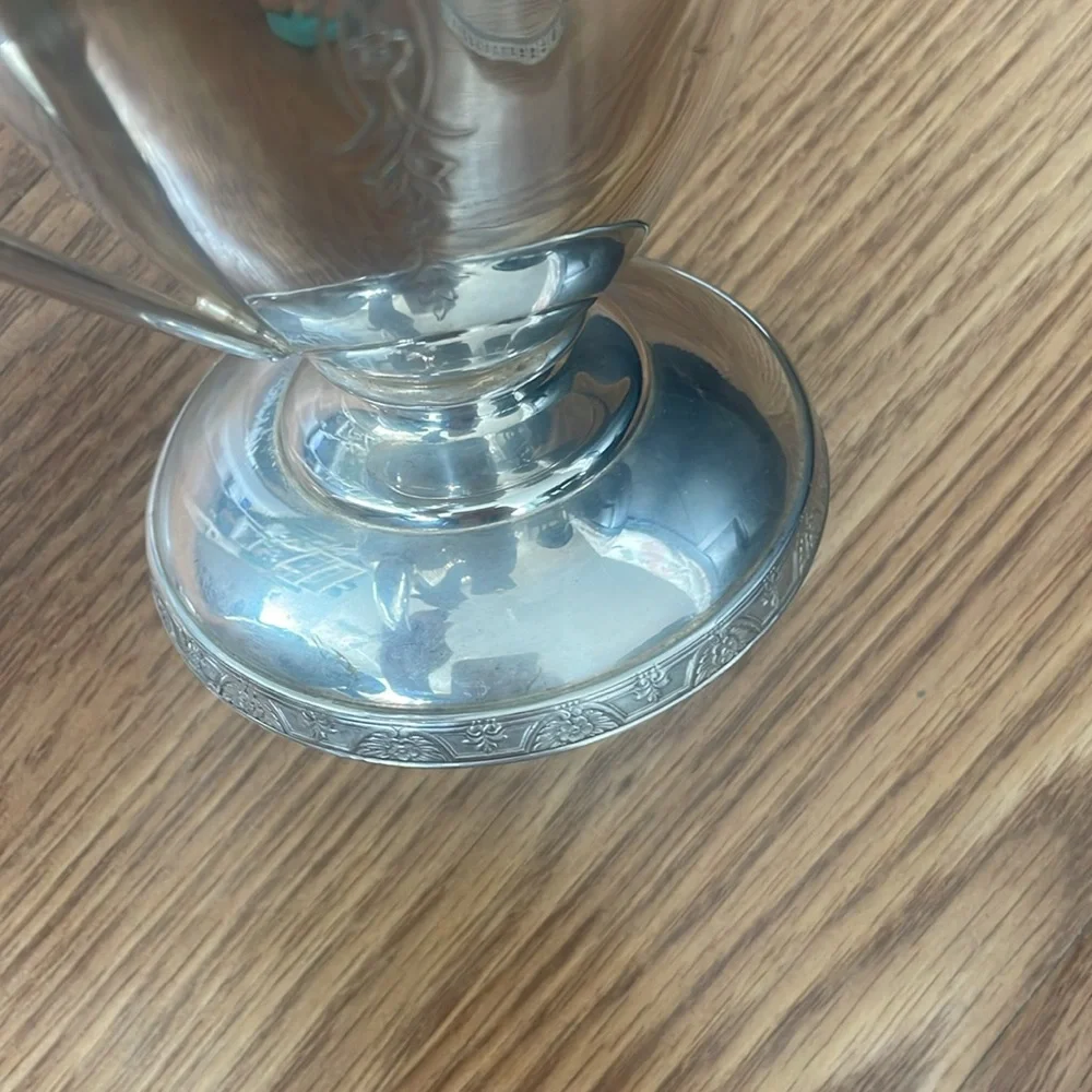 WILCOX INTERNATIONAL CO SILVER PLATE COFFEE POT& CREAM FLORAL PATTERN #…